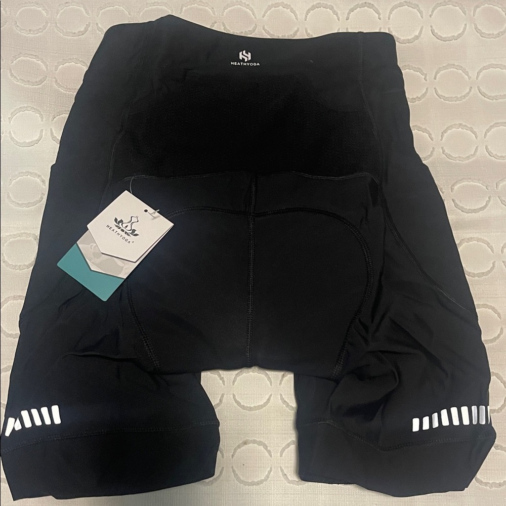NWT 💥Women's Black padded bicycle shorts